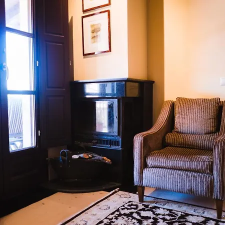 Trikolonion Country Hotel