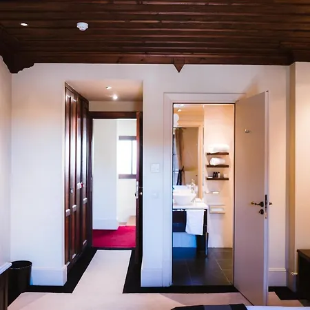 Trikolonion Country 3*