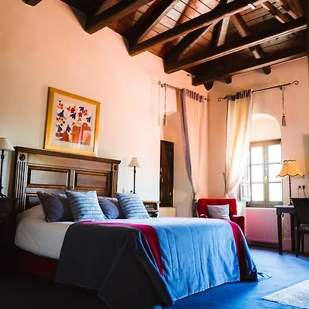 Trikolonion Country Szálloda Sztemníca