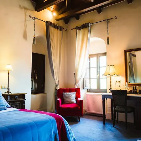 Trikolonion Country 3*