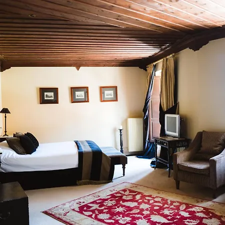 Trikolonion Country 3*