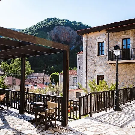 Trikolonion Country Sztemníca