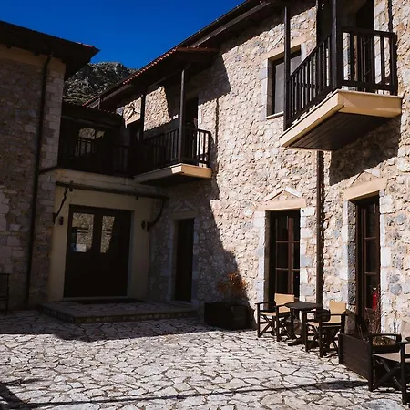 Hotel Trikolonion Country 3*