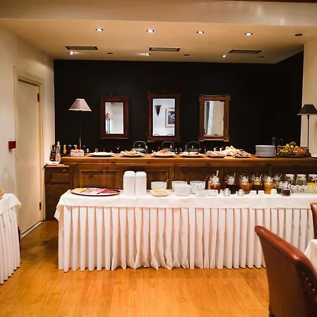 Trikolonion Country Hotel 3*