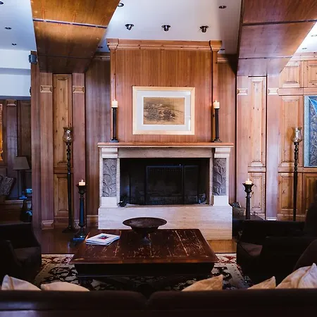 Trikolonion Country Sztemníca