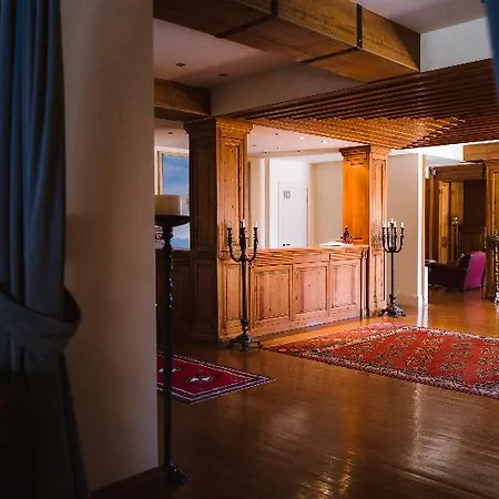 Trikolonion Country 3*