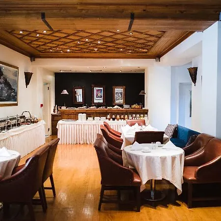 Trikolonion Country Hotel 3*
