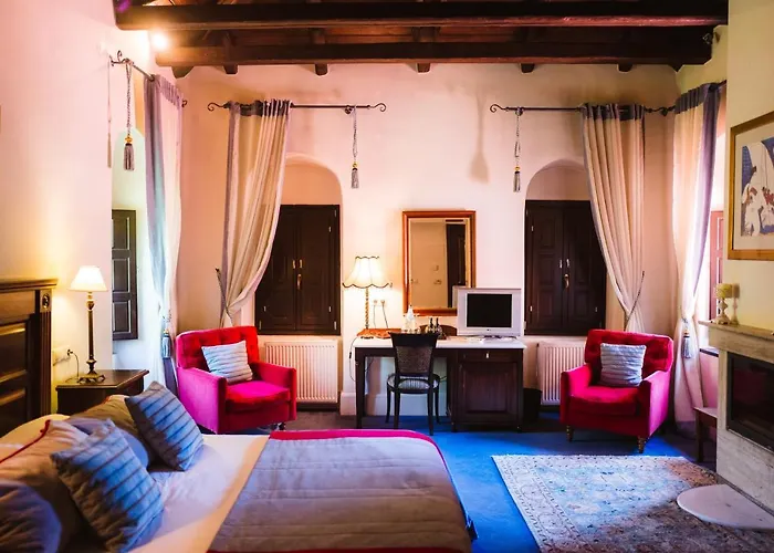 Hotel Trikolonion Country