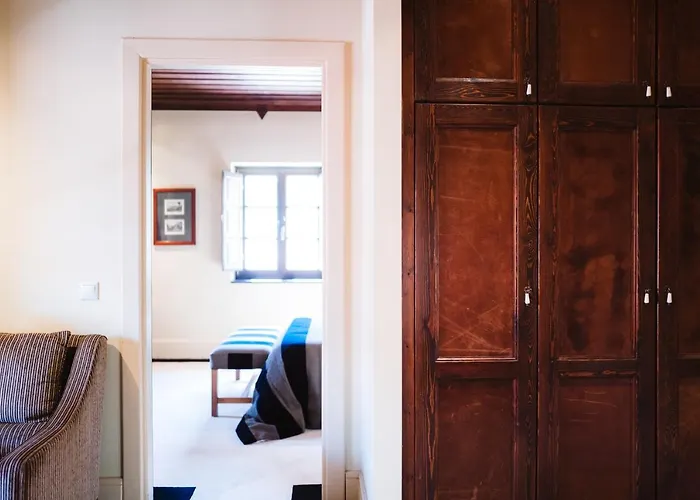 Hotel Trikolonion Country