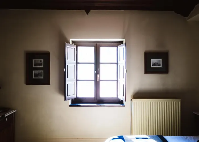 Hotel Trikolonion Country