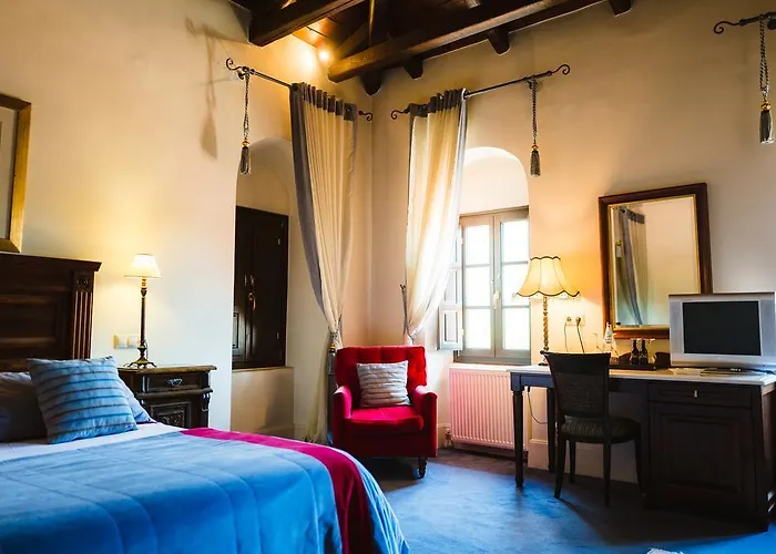 Trikolonion Country 3*