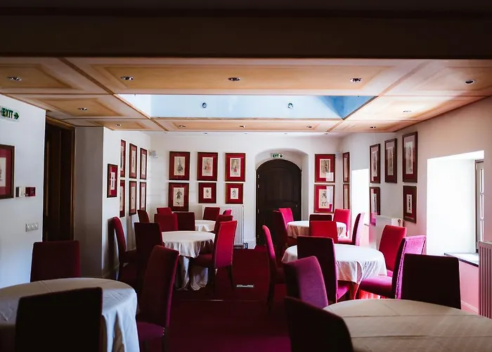 Trikolonion Country 3*