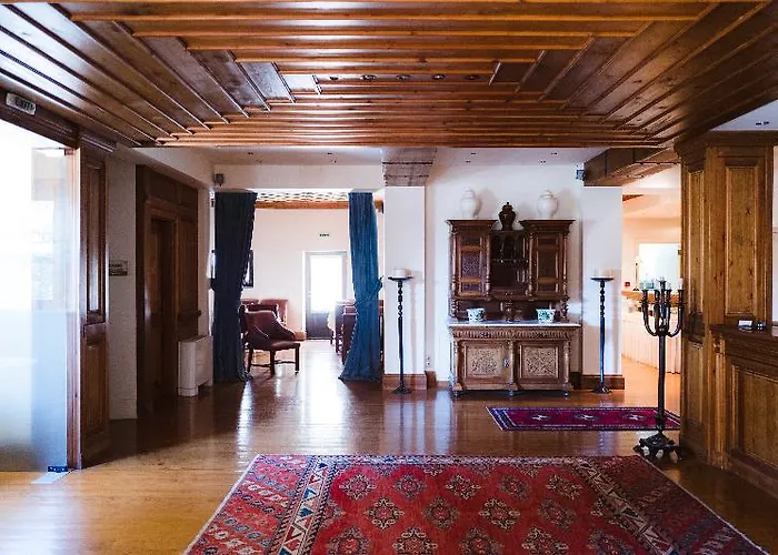 Hotel Trikolonion Country 3*