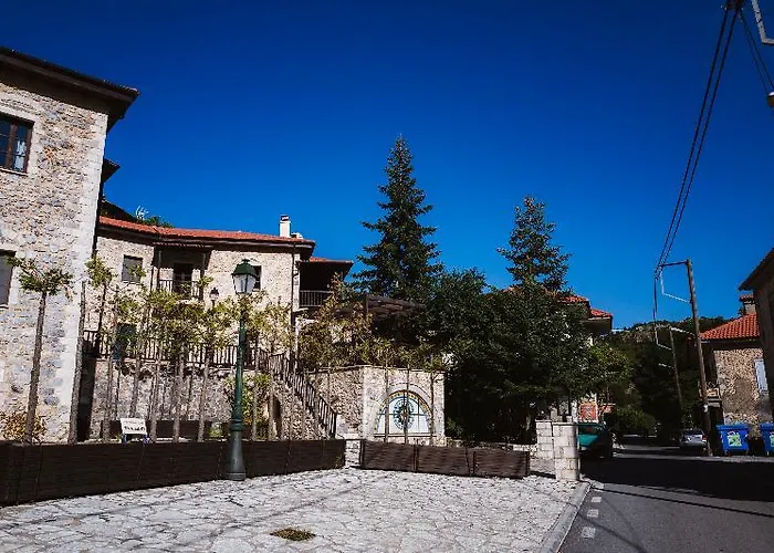 Trikolonion Country 3*